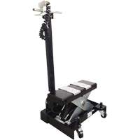 Cric de service de plancher &agrave; profil bas, 12 tonne(s) Capacit&eacute;, 7-1/2" Abaiss&eacute;e, 15" &eacute;lev&eacute;e, Air comprim&eacute;/hydraulique Superchem Industries