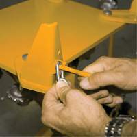 Cric de transmission Yellow Jackit, Cap. de levage 2,2 tonnes Superchem Industries