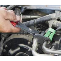 Pince de d&eacute;connexion pour carburant et climatisation Superchem Industries