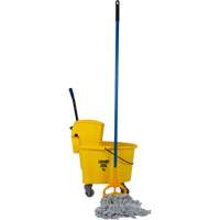 Ensemble de vadrouille & seau pour la finition de plancher avec t&ecirc;te de vadrouille &agrave; rayures de 16 oz, Pression lat&eacute;rale, 8,75 gal. US (35 pintes), Jaune Superchem Industries