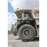 Yellow Jacket&reg; Extreme Crossover Cable Protector, 2 Channels, 35.75" L x 42.125" W x 5.125" H Superchem Industries