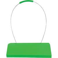 Cale de roue pour avion Checkers Safety SafeRay avec poign&eacute;e &agrave; c&acirc;ble ergonomique, Ur&eacute;thane, Vert fluorescent, 24" la x 8" p x 6" h Superchem Industries