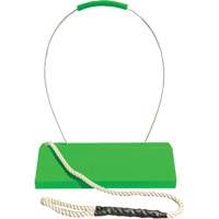 Cale de roue pour avion Checkers Safety SafeRay avec poign&eacute;e ergonomique &agrave; cordage en boucle, Ur&eacute;thane, Vert fluorescent, 24" la x 8" p x 6" h Superchem Industries