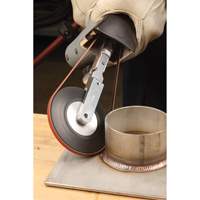 Bras de fixation de ponceuse-lime &agrave; courroie 28370 pour coins Superchem Industries