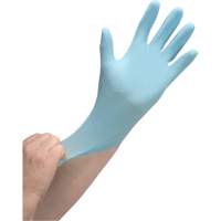 Gants jetables de calibre m&eacute;dical r&eacute;sistants &agrave; la perforation, Moyen, Nitrile, 3,5 mils, Sans poudre, Bleu, Classe 2 Superchem Industries