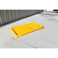 Ultra-Containment Tray&reg;, 54" L x 29.8" W x 3.5" H, 16.5 US gal. Spill Capacity Superchem Industries