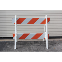 Barricades, En A, 28,6" lo x 40" h, Orange/Blanc Superchem Industries