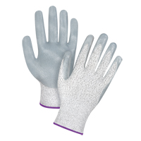 Gants haute performance r&eacute;sistants &agrave; la coupe, Taille 6/T-petit, Calibre 13, Rev&ecirc;tement Nitrile, Enveloppe en PEHP, ANSI/ISEA 105 niveau 4/EN 388 niveau 5 Superchem Industries