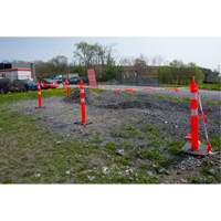 Poteau d&eacute;lin&eacute;ateur de qualit&eacute; sup&eacute;rieure, 42" h, Orange Superchem Industries