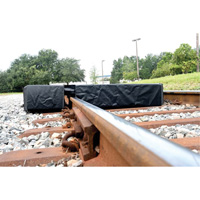 Berme Ultra-Track Berm, Capacit&eacute; 144 gal. US, 4' la x 6' lo x 12" h, Paroi en mousse Superchem Industries