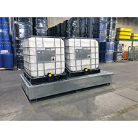 Ultra-Twin IBC Spill Pallet en acier, Capacit&eacute; de d&eacute;versement 370 gal. US, 103,8" x 26,8" x 51,1" Superchem Industries