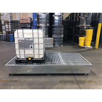 Ultra-Twin IBC Spill Pallet en acier, Capacit&eacute; de d&eacute;versement 370 gal. US, 103,8" x 26,8" x 51,1" Superchem Industries