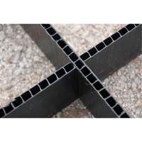 Ultra-Spill Pallet flexible, 4 barils, Capacit&eacute; de d&eacute;versement 66 gal. US, 48" x 48" x 7" Superchem Industries