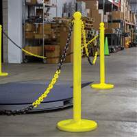 Bicolour Plastic Barrier Chain, Green/White Superchem Industries