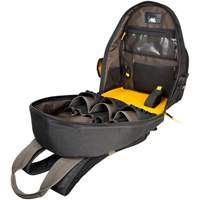 Sacs &agrave; dos pour outils Techgear &agrave; 53 pochettes, 16" lo x 13-1/4" la, Noir, Polyester Superchem Industries