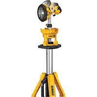 Lampe sans fil sur tr&eacute;pied 20V Max, DEL, 3000 lumens, Boîtier en Plastique Superchem Industries