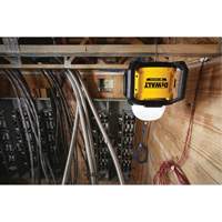 Baladeuse polyvalent sans fil Tool Connect 20V Max, DEL, 5000 lumens, Boîtier en Plastique Superchem Industries