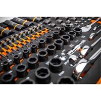 Jeu d'outils pour m&eacute;canicien Bolt Biter dans un plateau de rangement en mousse 97 mcx Superchem Industries